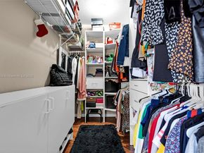 810 NE 212th Ter 2, Miami FL 33179