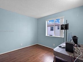 810 NE 212th Ter 2, Miami FL 33179