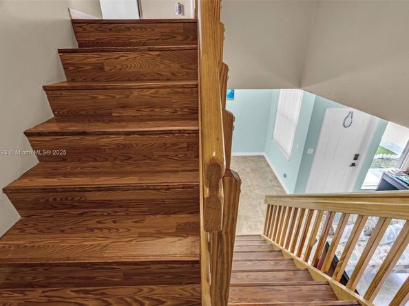 810 NE 212th Ter 2, Miami FL 33179