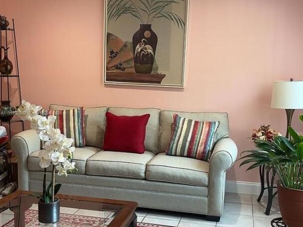 19 Matador Ln 622, Davie FL 33324