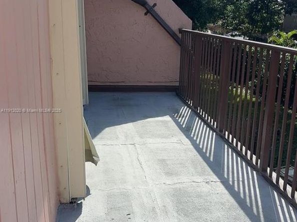 19 Matador Ln 622, Davie FL 33324