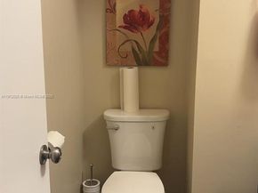 19 Matador Ln 622, Davie FL 33324