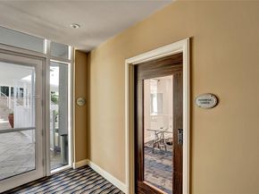 253 NE 2nd St 3304, Miami FL 33132