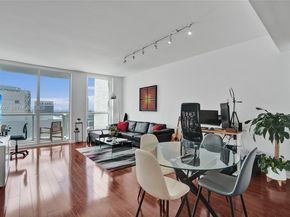 253 NE 2nd St 3304, Miami FL 33132