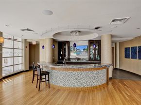 253 NE 2nd St 3304, Miami FL 33132