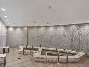 253 NE 2nd St 3304, Miami FL 33132