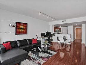 253 NE 2nd St 3304, Miami FL 33132
