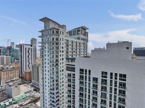 253 NE 2nd St 3304, Miami FL 33132