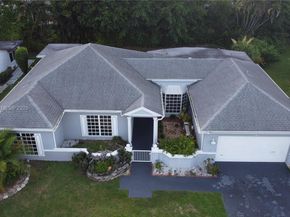 4511 Queen Palm Ln, Tamarac FL 33319