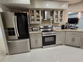 4511 Queen Palm Ln, Tamarac FL 33319