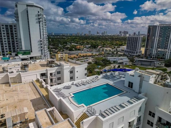 1830 Radius Dr 903, Hollywood FL 33020