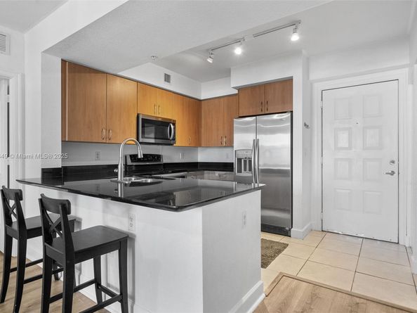 1830 Radius Dr 903, Hollywood FL 33020