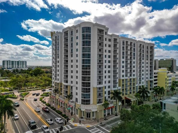 1830 Radius Dr 903, Hollywood FL 33020