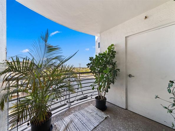 1830 Radius Dr 903, Hollywood FL 33020
