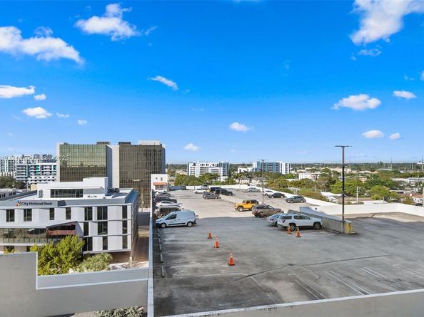 1830 Radius Dr 903, Hollywood FL 33020