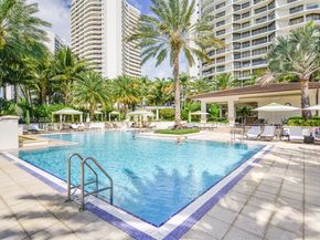 2800 Island Blvd PH05, Aventura FL 33160