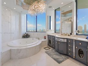 2800 Island Blvd PH05, Aventura FL 33160