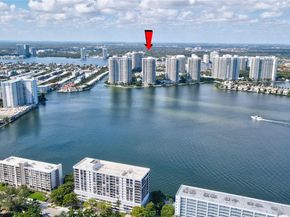 2800 Island Blvd PH05, Aventura FL 33160