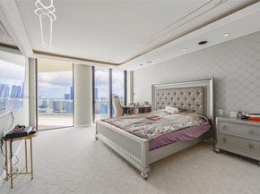 2800 Island Blvd PH05, Aventura FL 33160