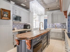 2800 Island Blvd PH05, Aventura FL 33160