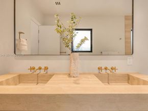 4430 Royal Palm Ave, Miami Beach FL 33140