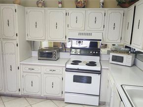 1361 NW 19th Ter 203, Delray Beach FL 33445