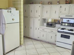 1361 NW 19th Ter 203, Delray Beach FL 33445