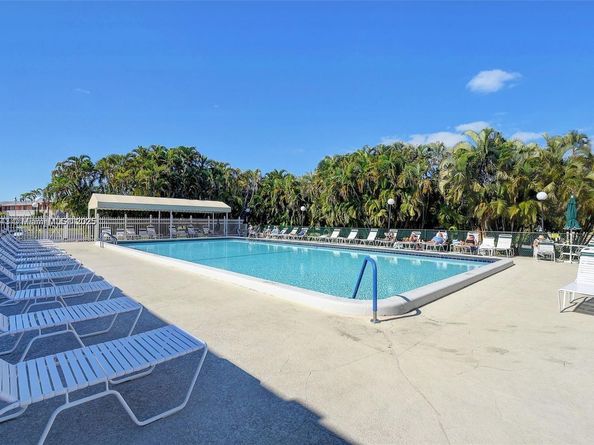 1361 NW 19th Ter 203, Delray Beach FL 33445