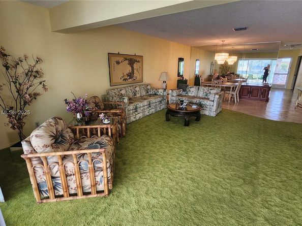 1361 NW 19th Ter 203, Delray Beach FL 33445