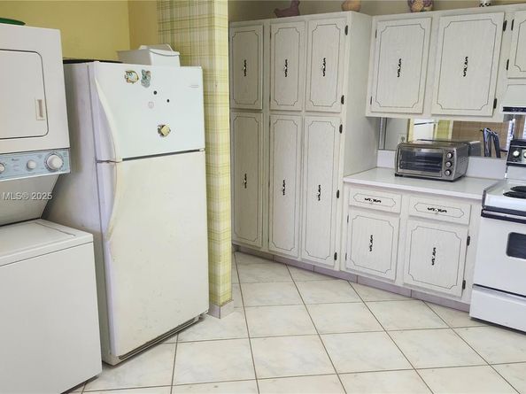 1361 NW 19th Ter 203, Delray Beach FL 33445