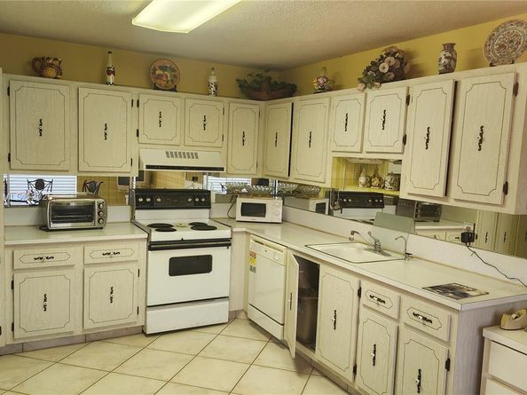 1361 NW 19th Ter 203, Delray Beach FL 33445