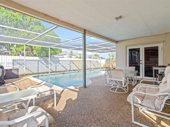 7601 Embassy Blvd, Miramar FL 33023