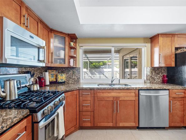 7601 Embassy Blvd, Miramar FL 33023