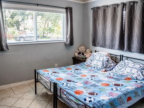 1004 NE 151st Ter, North Miami Beach FL 33162