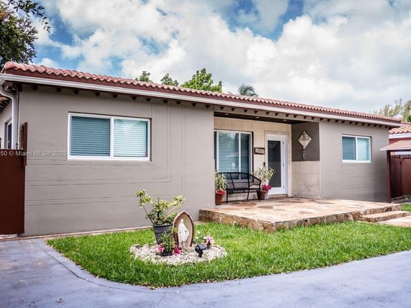 1004 NE 151st Ter, North Miami Beach FL 33162