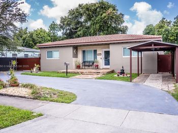 1004 NE 151st Ter