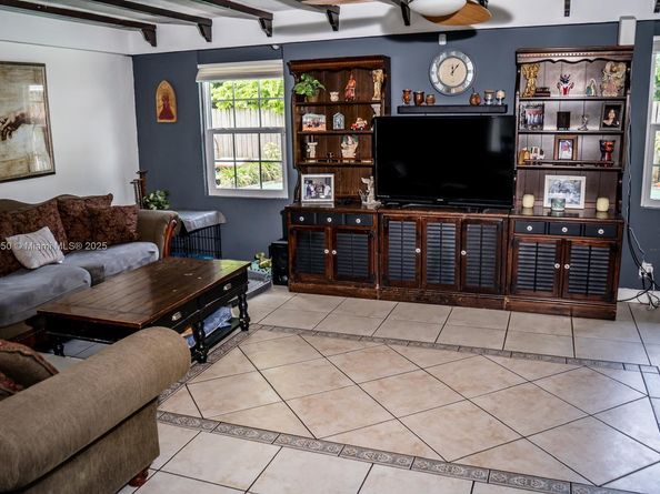 1004 NE 151st Ter, North Miami Beach FL 33162