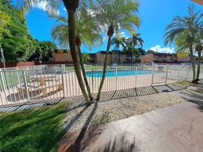 9954 SW 88th St 2122, Miami FL 33176