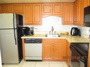 1300 Saint Charles Pl PH6, Pembroke Pines FL 33026