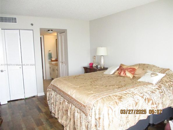 1300 Saint Charles Pl PH6, Pembroke Pines FL 33026