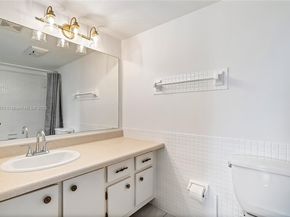 4851 NW 21st St 512, Lauderhill FL 33313