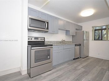 301 Gardens Dr