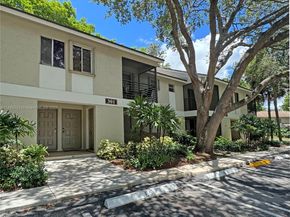 301 Gardens Dr 102, Pompano Beach FL 33069
