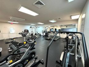 301 Gardens Dr 102, Pompano Beach FL 33069