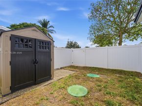 7491 Raleigh St, Hollywood FL 33024