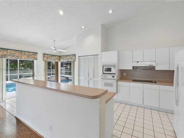 840 NW 132nd Ave, Sunrise FL 33325