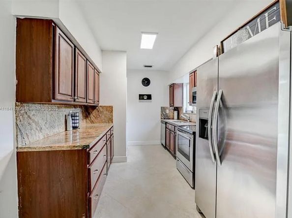 800 SW 26th Ct, Fort Lauderdale FL 33315