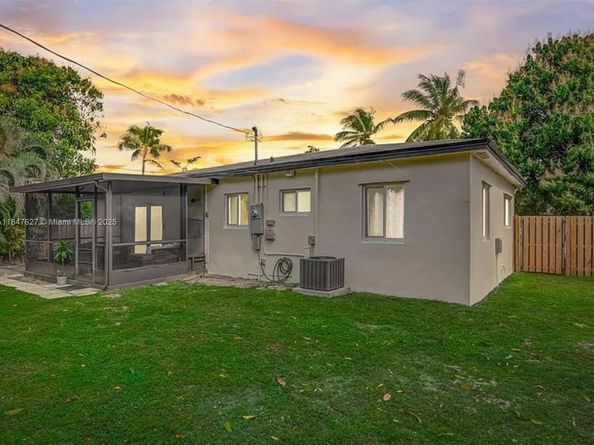 800 SW 26th Ct, Fort Lauderdale FL 33315