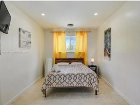 800 SW 26th Ct, Fort Lauderdale FL 33315