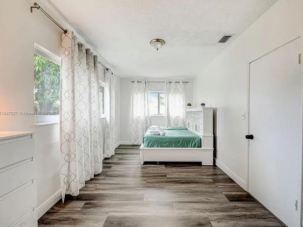 800 SW 26th Ct, Fort Lauderdale FL 33315